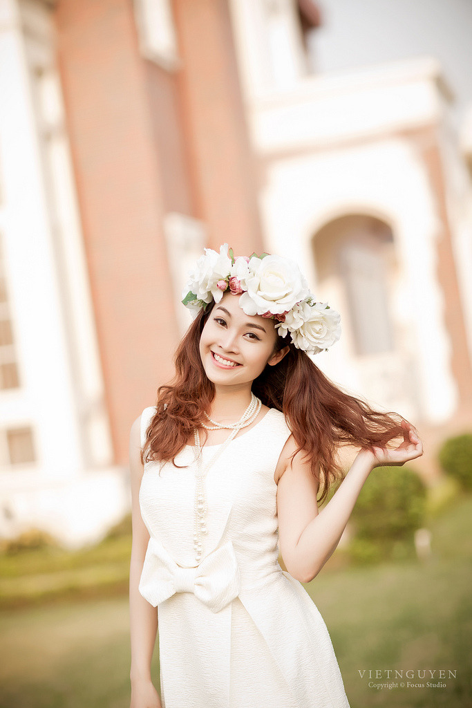 美女吃j8